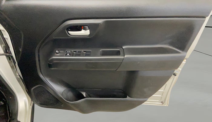 2024 Maruti New Wagon-R VXI 1.0, Petrol, Manual, 14,055 km, Driver Side Door Panels Control