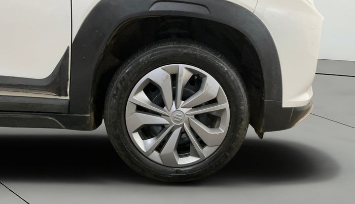 2024 Maruti FRONX SIGMA 1.2 MT, Petrol, Manual, 30,136 km, Right Front Wheel