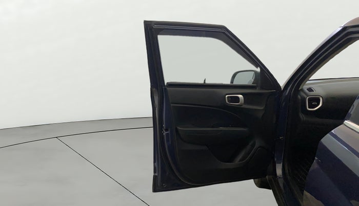 2021 Hyundai VENUE S 1.2, Petrol, Manual, 31,948 km, LHS Front Door