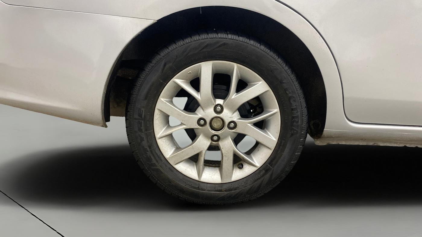 2017 Nissan Sunny XV CVT, Petrol, Automatic, 61,638 km, Right Rear Wheel