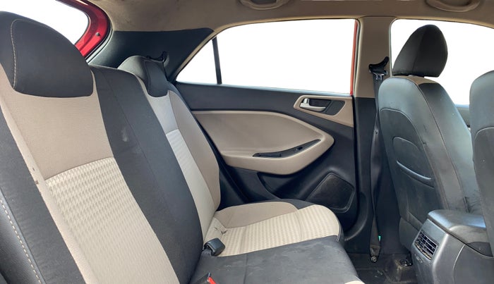 2020 Hyundai Elite i20 MAGNA PLUS 1.2, Petrol, Manual, 26,988 km, Right Side Rear Door Cabin