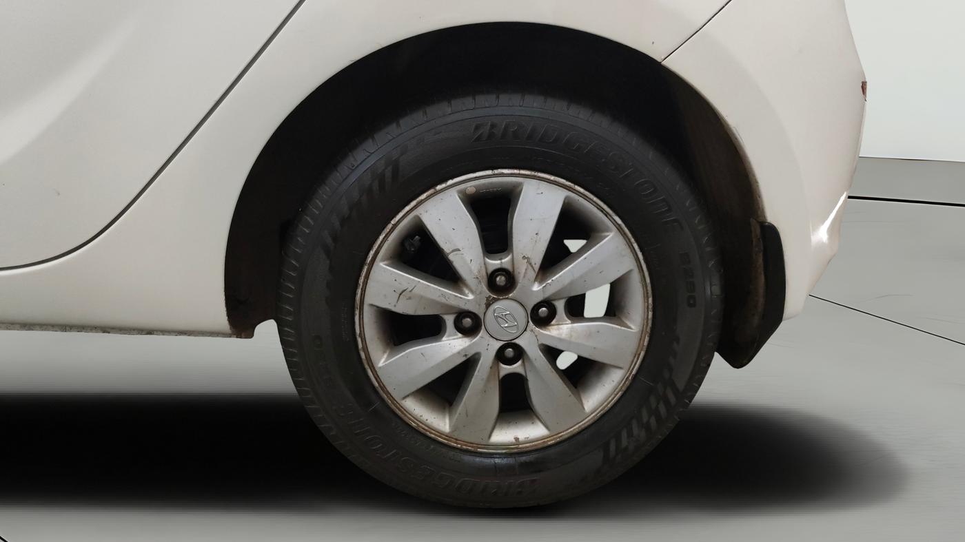 2013 Hyundai i20 SPORTZ 1.2, CNG, Manual, 95,821 km, Left Rear Wheel