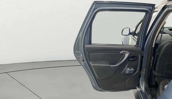 2014 Renault Duster RXE PETROL, Petrol, Manual, 43,030 km, LHS Rear Door