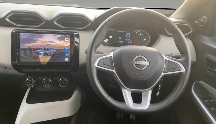 2024 Nissan MAGNITE  XE AMT EZ Shift, Petrol, Automatic, 15,036 km, Steering Wheel Close Up
