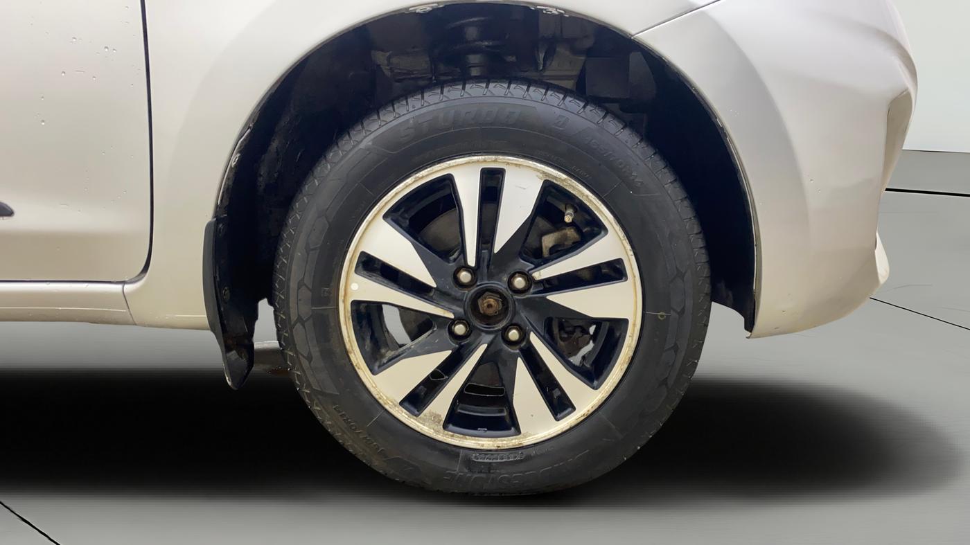 2018 Datsun Go Plus T(O), Petrol, Manual, 94,167 km, Right Front Wheel
