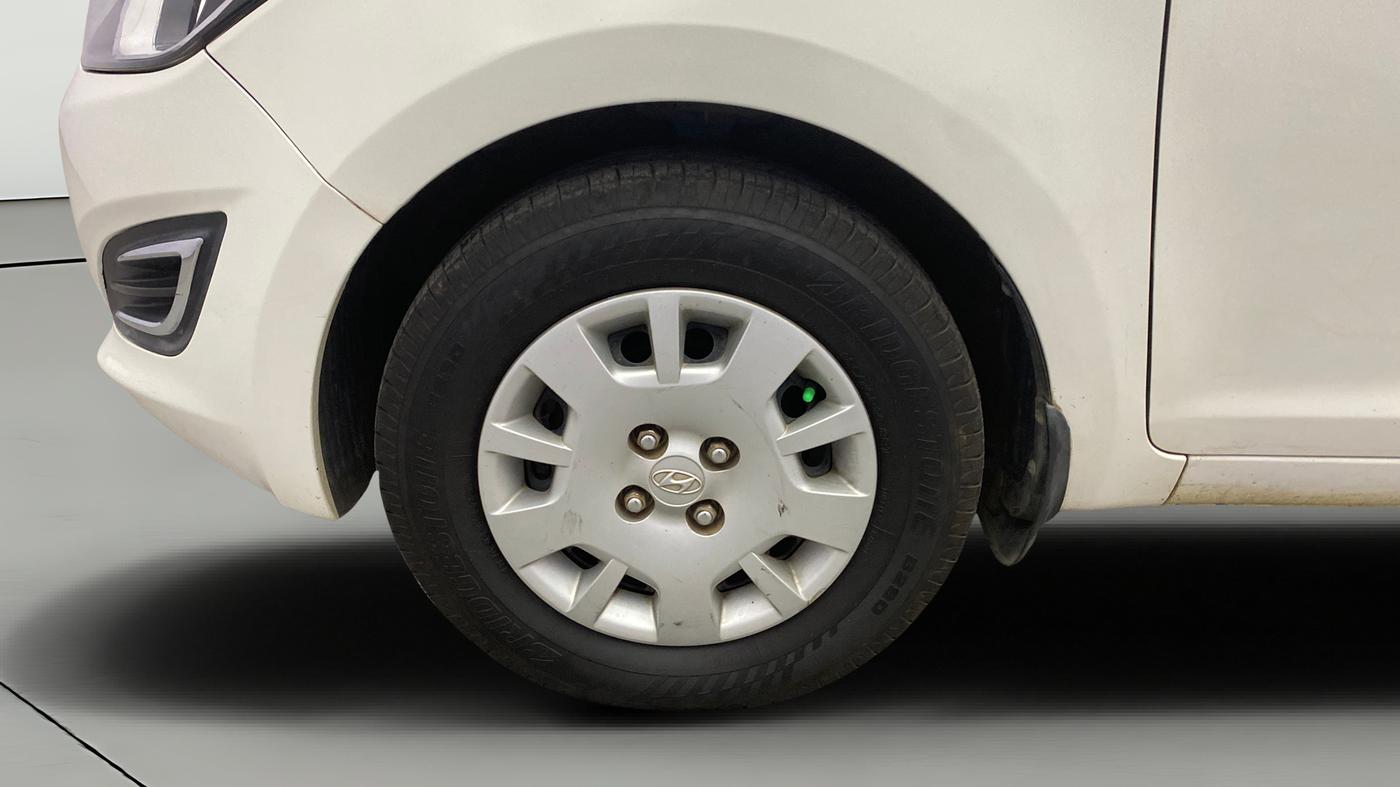2013 Hyundai i20 MAGNA (O) 1.2, Petrol, Manual, 61,150 km, Left Front Wheel