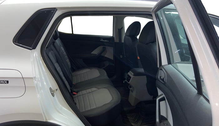 2025 Skoda KUSHAQ Sportline 1.0L TSI AT, Petrol, Automatic, 6,830 km, Right Side Rear Door Cabin