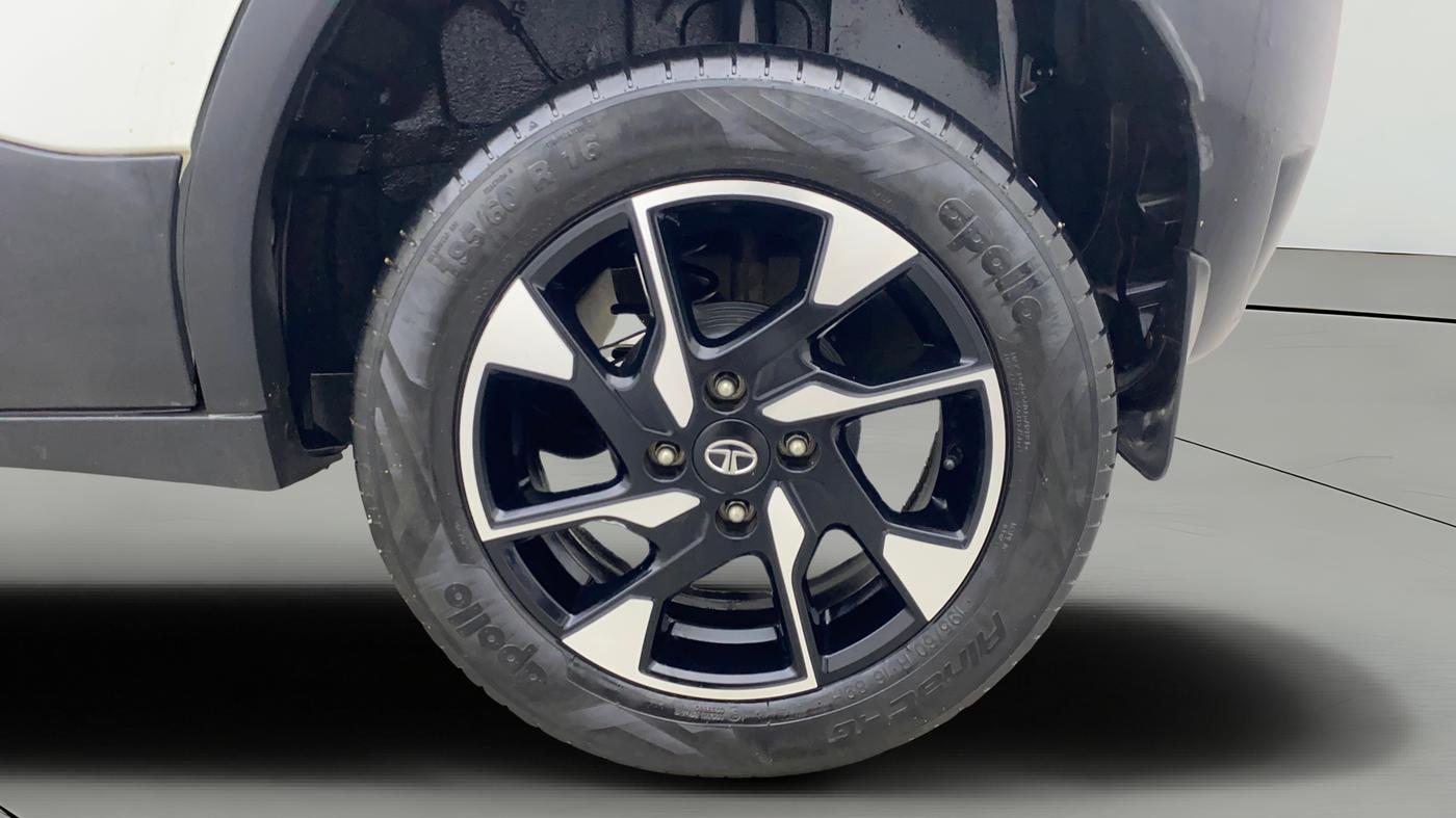 2021 Tata PUNCH CREATIVE  1.2 RTN DUAL TONE, Petrol, Manual, 37,553 km, Left Rear Wheel
