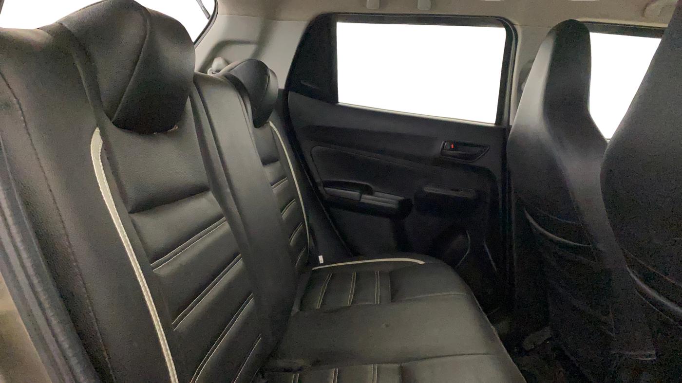 2021 Maruti Swift LXI, Petrol, Manual, 39,306 km, Right Side Rear Door Cabin