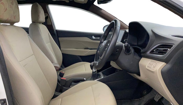 2022 Hyundai Verna SX 1.5 VTVT, Petrol, Manual, 52,780 km, Right Side Front Door Cabin