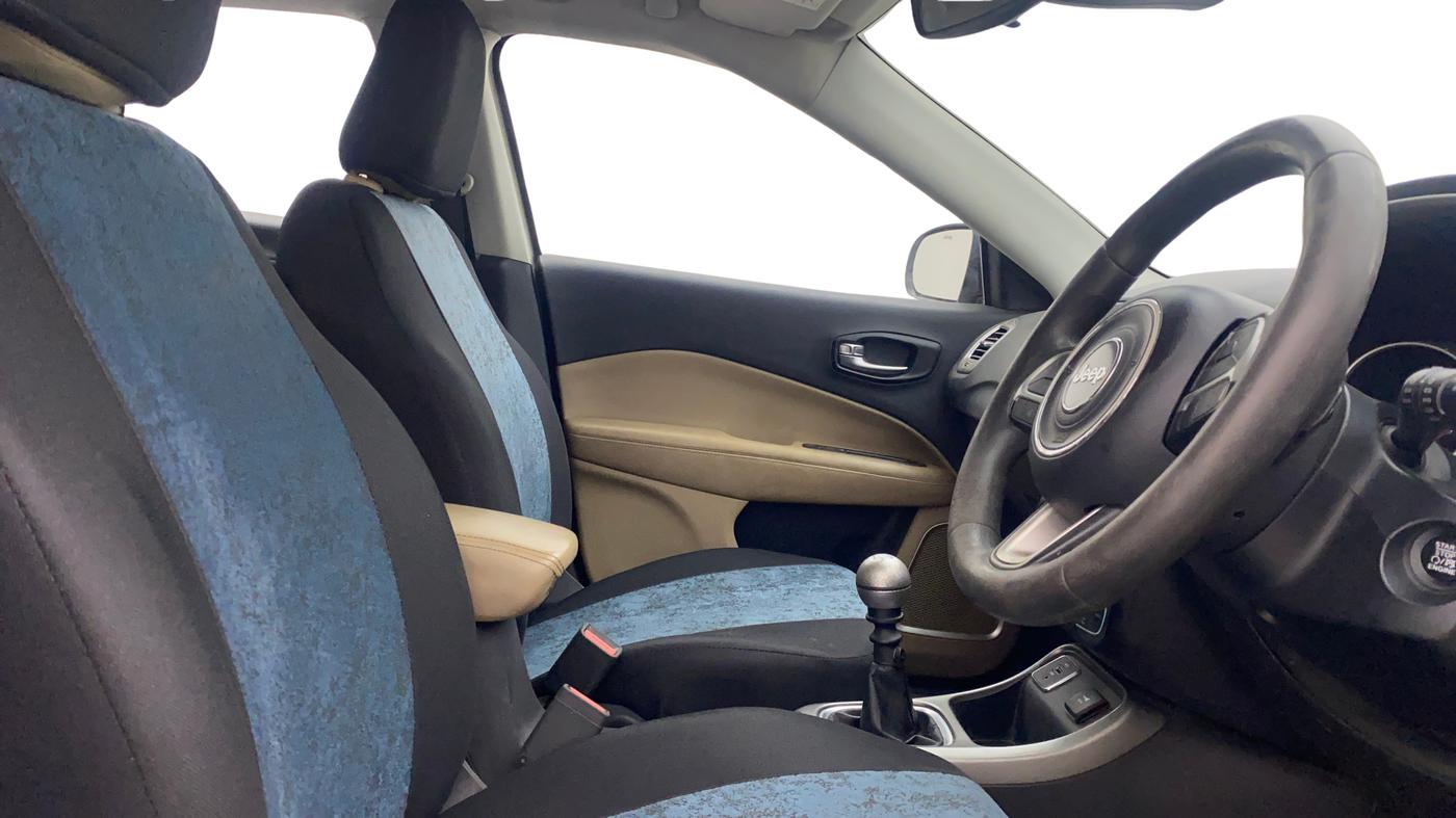 2018 Jeep Compass LIMITED 2.0 DIESEL, Diesel, Manual, 82,106 km, Right Side Front Door Cabin