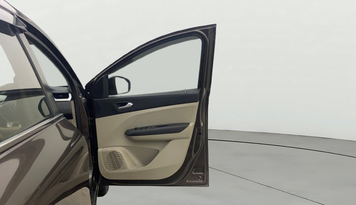 2022 Renault TRIBER RXZ, Petrol, Manual, 75,598 km, RHS Front Door