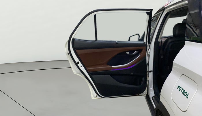 2022 Hyundai ALCAZAR PRESTIGE 2.0 MT 7STR, Petrol, Manual, 26,698 km, LHS Rear Door