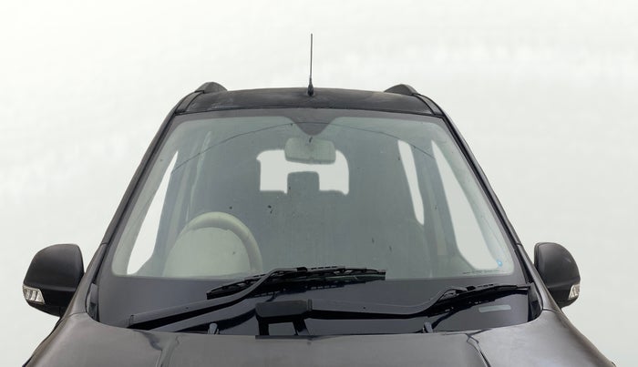 2014 Mahindra XUV500 W4, Diesel, Manual, 97,189 km, Front Windshield