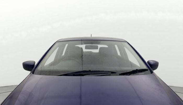 2013 Volkswagen Polo COMFORTLINE 1.2L PETROL, Petrol, Manual, 1,01,413 km, Front Windshield