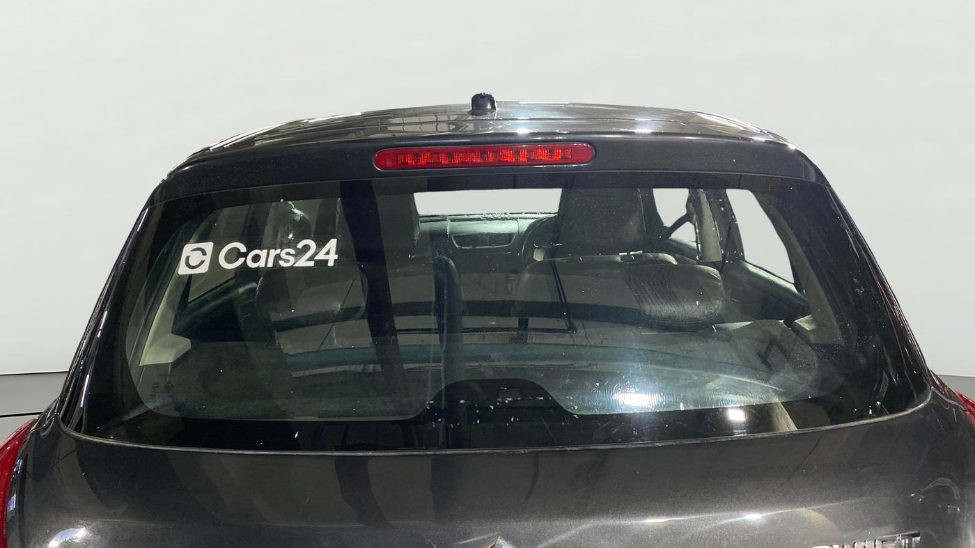 2015 Maruti Swift VXI, Petrol, Manual, 49,352 km, Rear Windshield