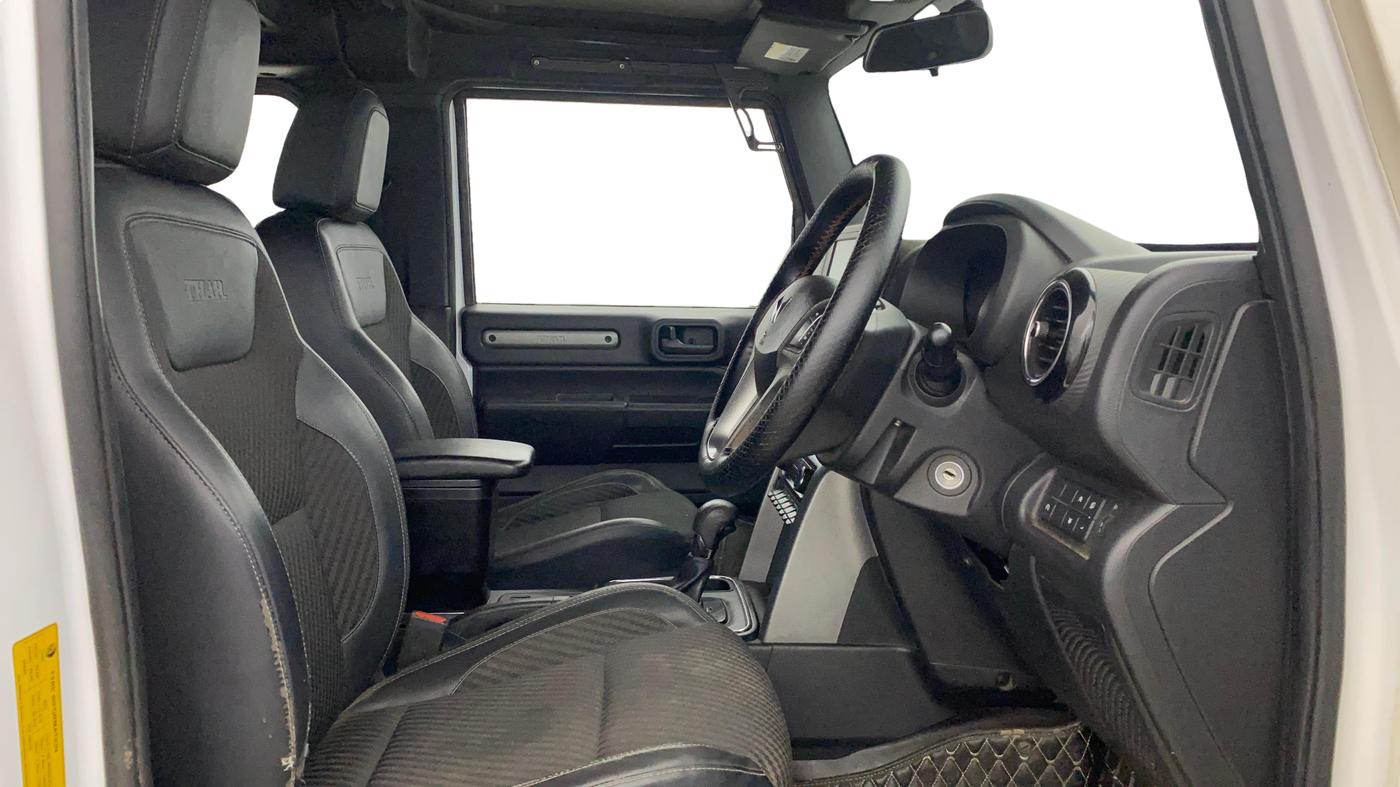 2023 Mahindra Thar LX P 2WD AT HT, Petrol, Automatic, 31,585 km, Right Side Front Door Cabin