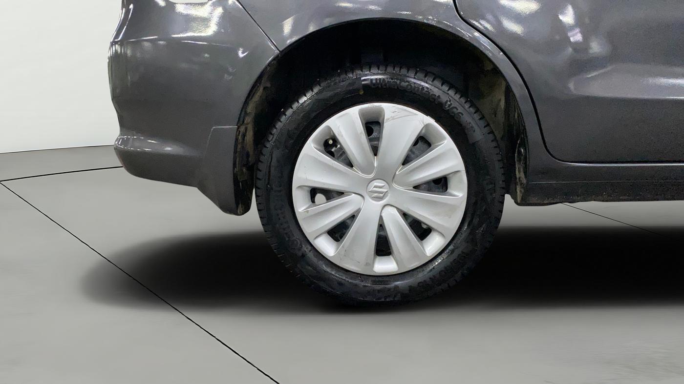 2016 Maruti Ertiga VXI AT, Petrol, Automatic, 68,424 km, Right Rear Wheel