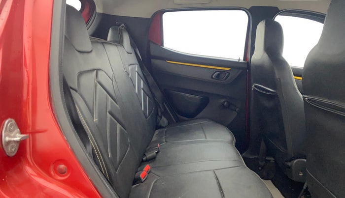 2018 Renault Kwid RXT 1.0, Petrol, Manual, 49,561 km, Right Side Rear Door Cabin