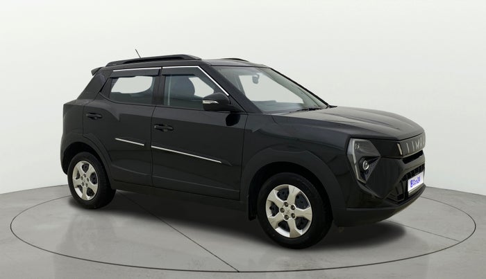 2025 Mahindra XUV 3XO MX2 Pro 1.2 L TCMPFi, Petrol, Manual, 8,725 km, Right Front Diagonal