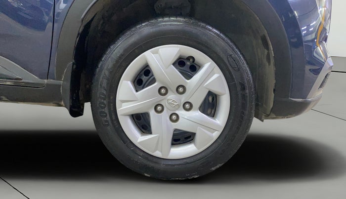 2021 Hyundai VENUE S 1.2, Petrol, Manual, 22,857 km, Right Front Wheel