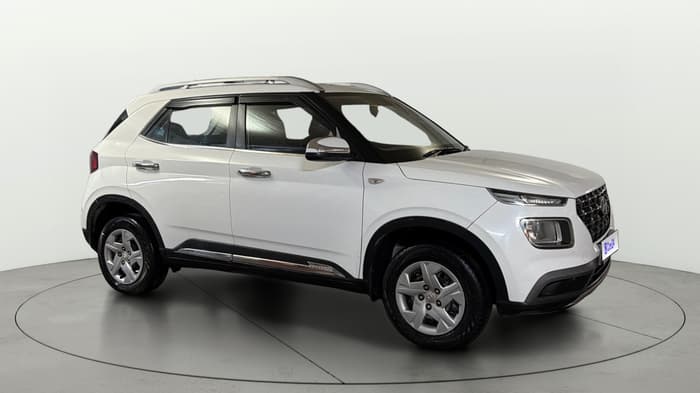 2020 Hyundai VENUE S 1.2, Petrol, Manual, 90,832 km, Right Front Diagonal