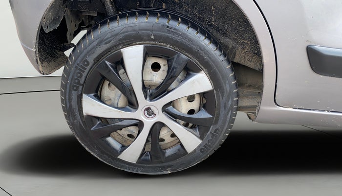 2018 Maruti Wagon R 1.0 VXI, Petrol, Manual, 39,641 km, Right Rear Wheel