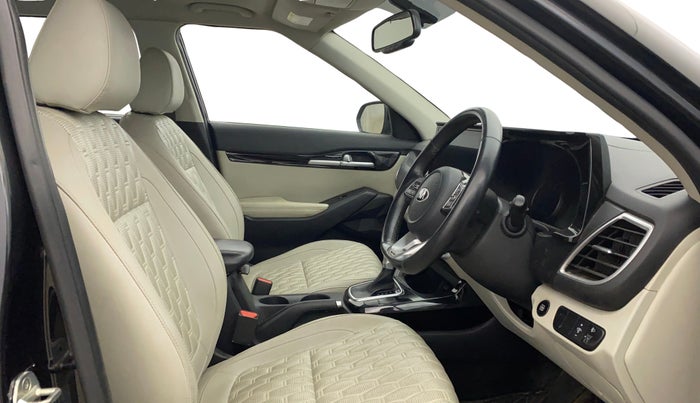 2020 KIA SELTOS HTX IVT 1.5 PETROL, Petrol, Automatic, 58,611 km, Right Side Front Door Cabin