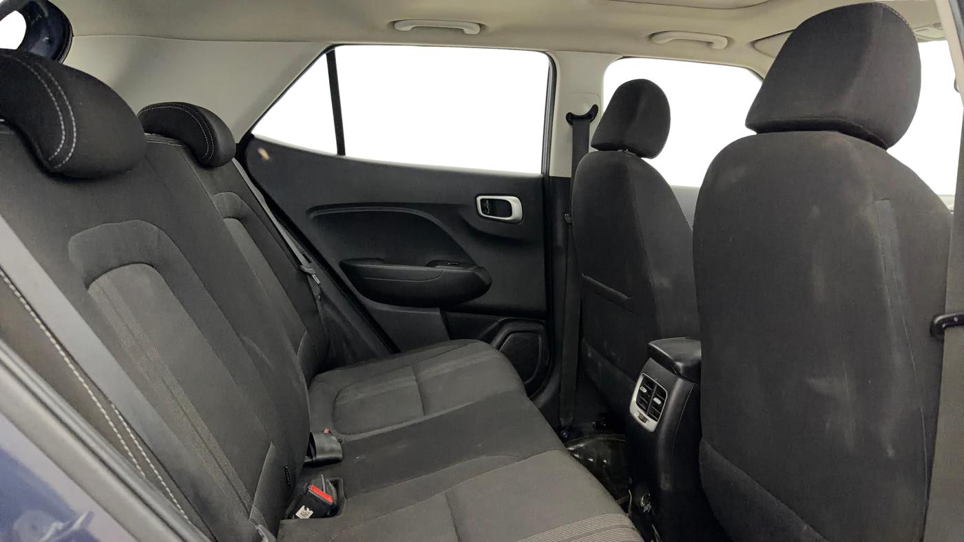 2019 Hyundai VENUE SX 1.0 TURBO, Petrol, Manual, 1,23,025 km, Right Side Rear Door Cabin