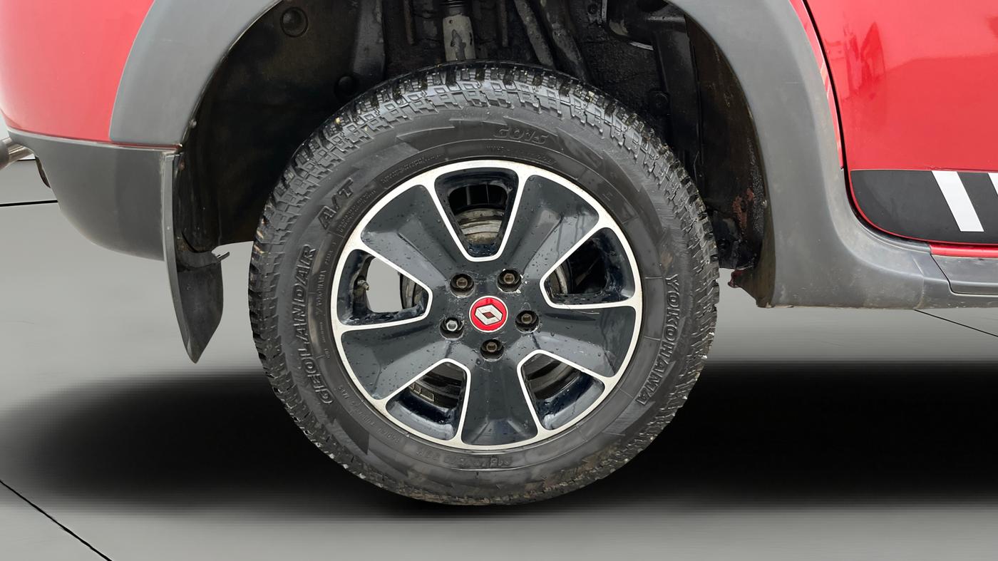 2018 Renault Duster RXS CVT, Petrol, Automatic, 73,108 km, Right Rear Wheel