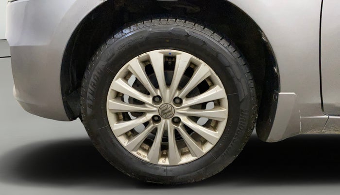 2016 Maruti Ciaz ZXI, Petrol, Manual, 99,587 km, Left Front Wheel