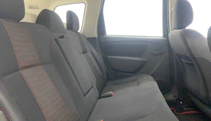 2017 Renault Duster RXS CVT, Petrol, Automatic, 39,419 km, Right Side Rear Door Cabin