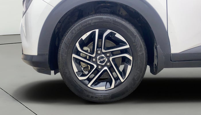 2022 KIA CARENS PRESTIGE PLUS 1.5 DIESEL 7 STR, Diesel, Manual, 35,085 km, Left Front Wheel