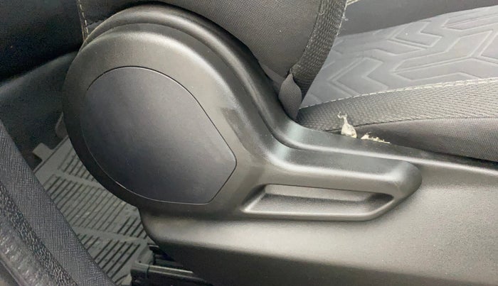 2022 Tata NEXON XZ PETROL, Petrol, Manual, 33,081 km, Driver Side Adjustment Panel