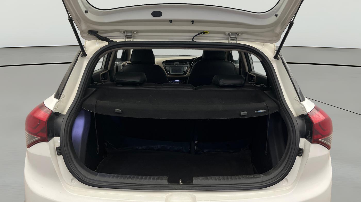 2016 Hyundai Elite i20 ASTA 1.2 (O), Petrol, Manual, 55,432 km, Boot Open Zoomed View
