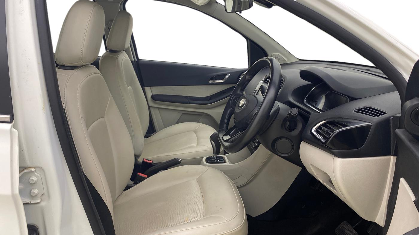 2024 Tata TIGOR XZA Plus iCNG , CNG, Automatic, 36,555 km, Right Side Front Door Cabin