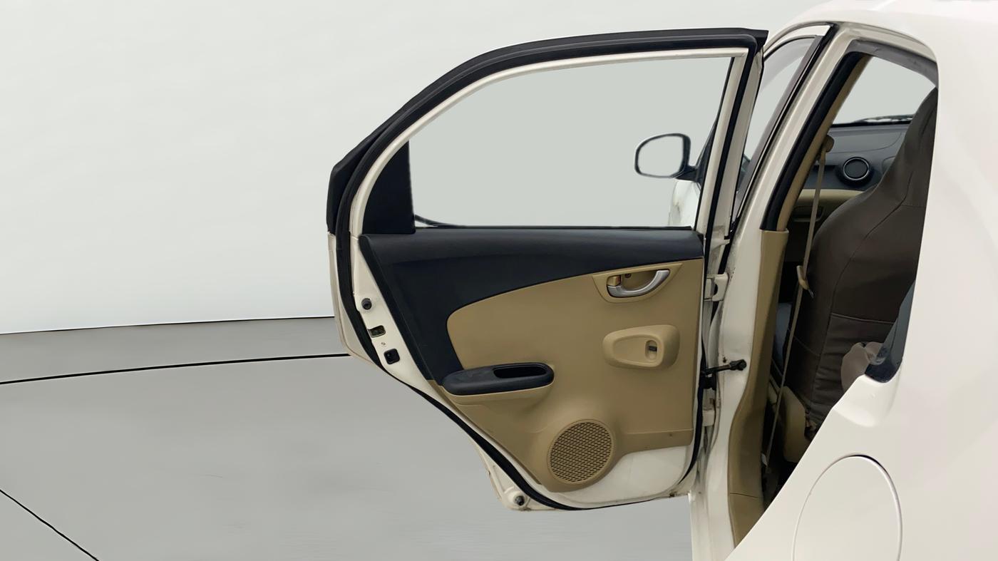2015 Honda Brio VX AT, CNG, Automatic, 75,747 km, LHS Rear Door