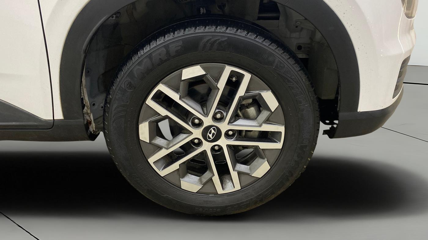 2023 Hyundai VENUE SX (O) 1.0 TURBO DCT, Petrol, Automatic, 11,876 km, Right Front Wheel