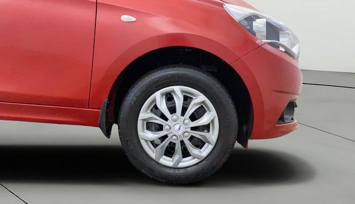 2017 Tata Tiago XT PETROL, Petrol, Manual, 32,566 km, Right Front Wheel
