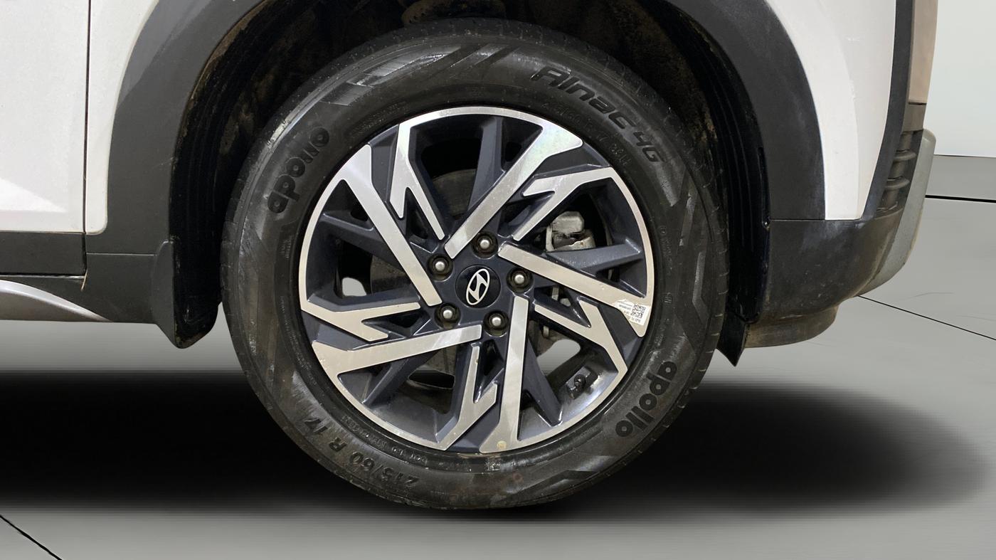 2024 Hyundai Creta SX (O) 1.5 TURBO DCT, Petrol, Automatic, 13,185 km, Right Front Wheel