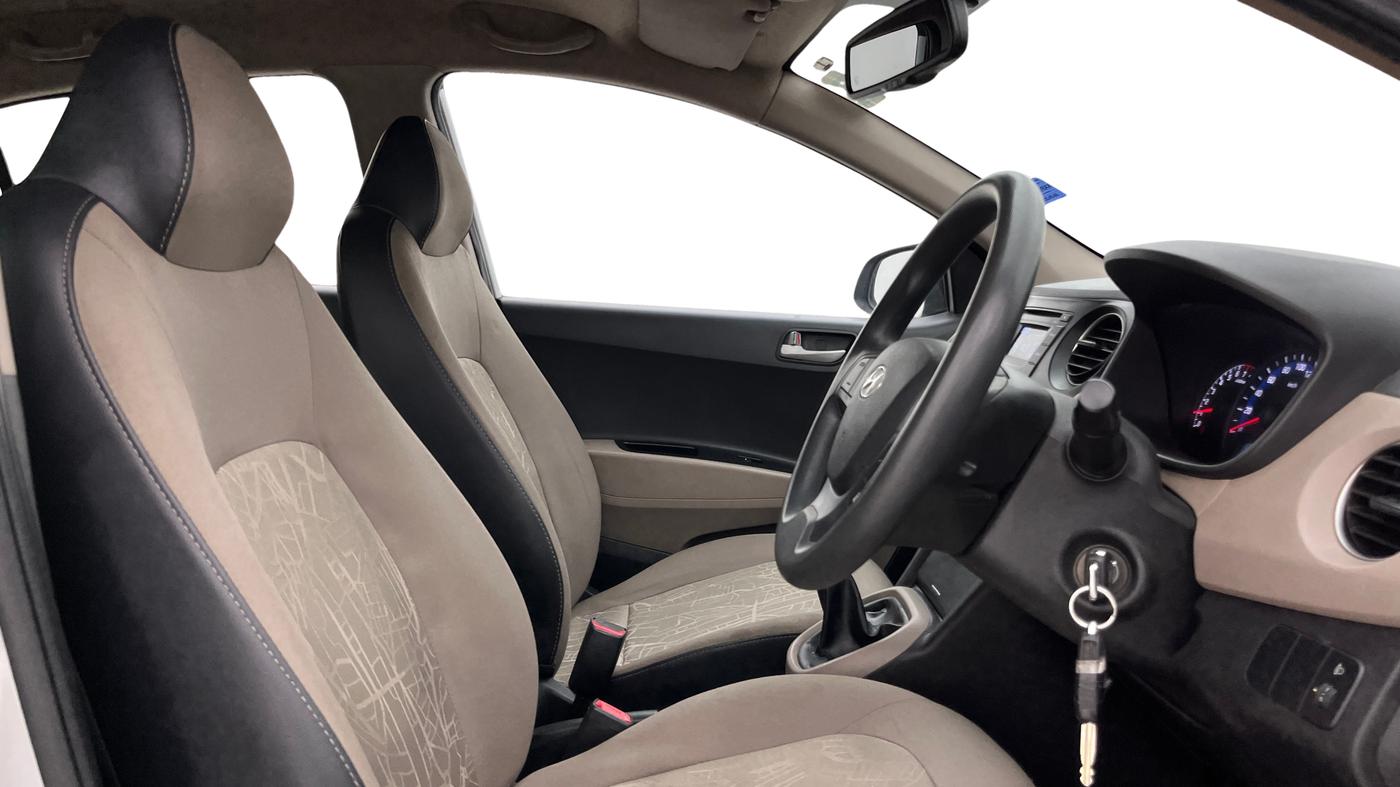 2015 Hyundai Xcent S (O) 1.2, Petrol, Manual, 69,717 km, Right Side Front Door Cabin