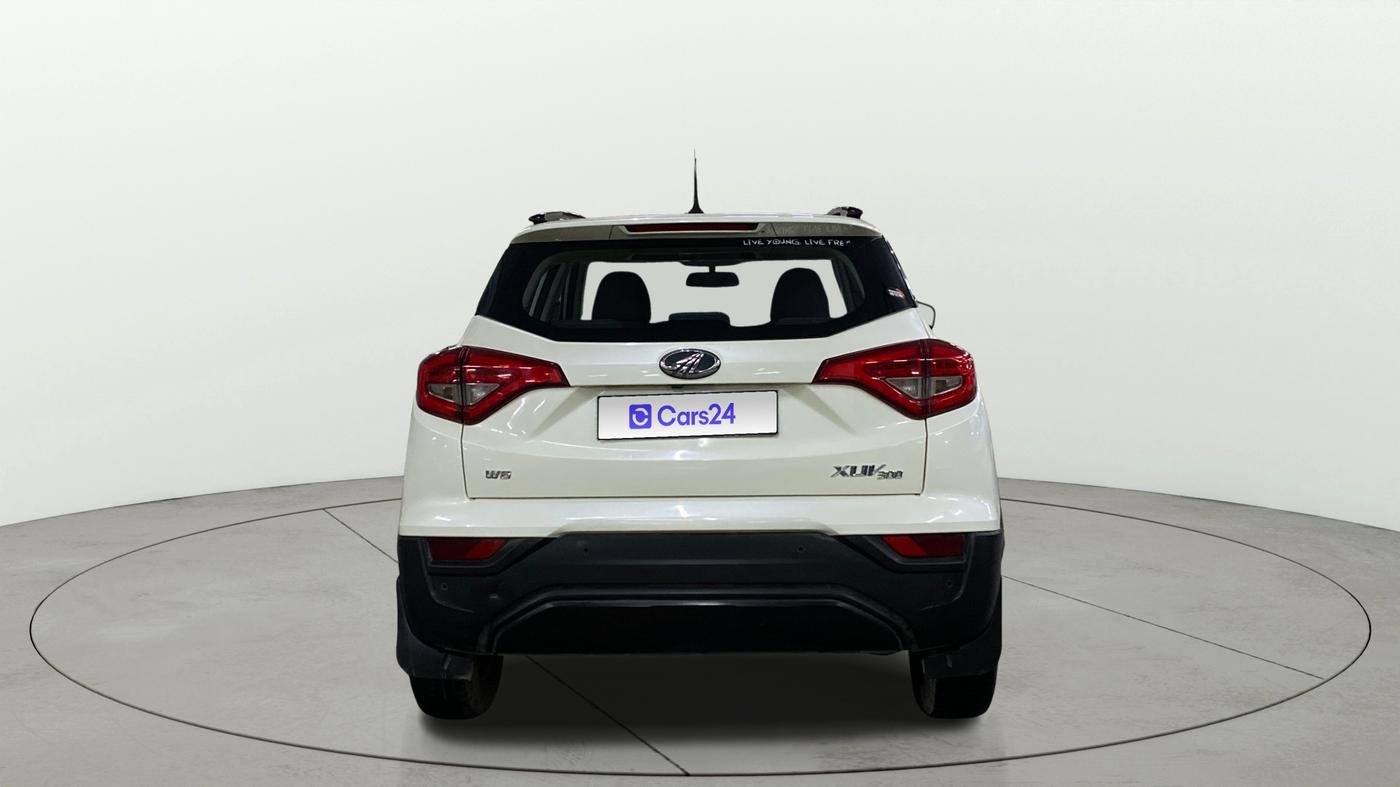 2019 Mahindra XUV300 W6 1.2 PETROL, Petrol, Manual, 83,366 km, Back/Rear