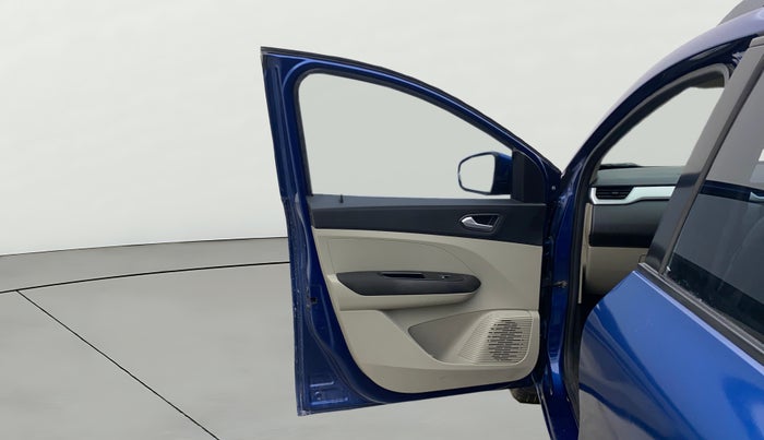 2020 Renault TRIBER RXZ AMT, Petrol, Automatic, 76,340 km, LHS Front Door