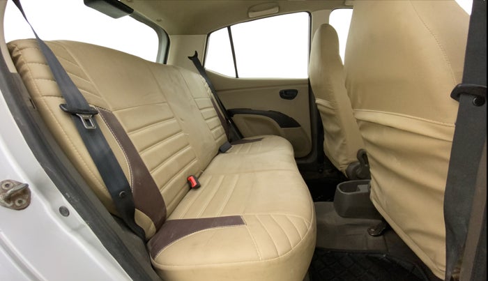 2016 Hyundai i10 MAGNA 1.1, CNG, Manual, 93,408 km, Right Side Rear Door Cabin