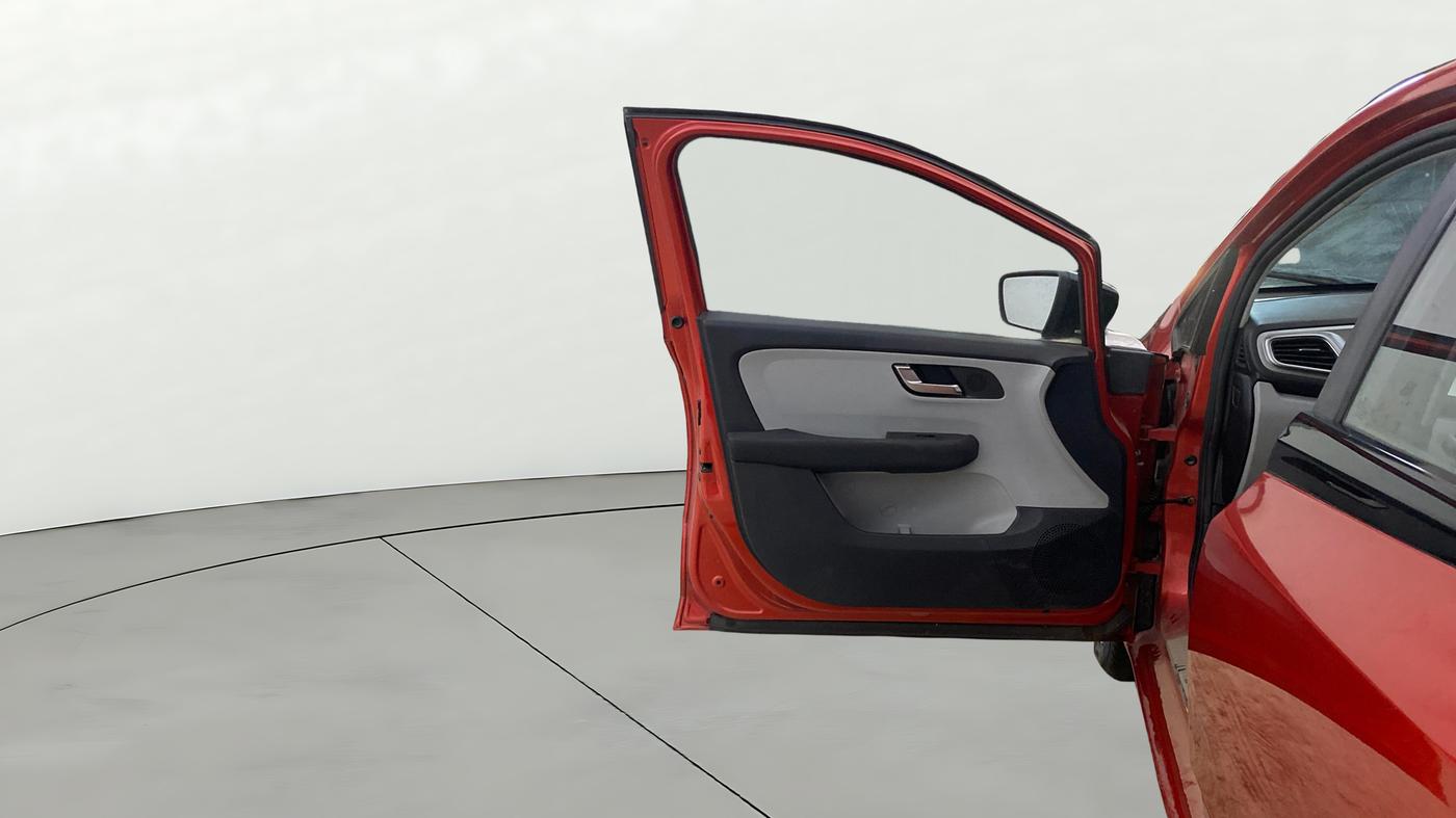 2021 Tata ALTROZ XZ PETROL, Petrol, Manual, 14,367 km, LHS Front Door
