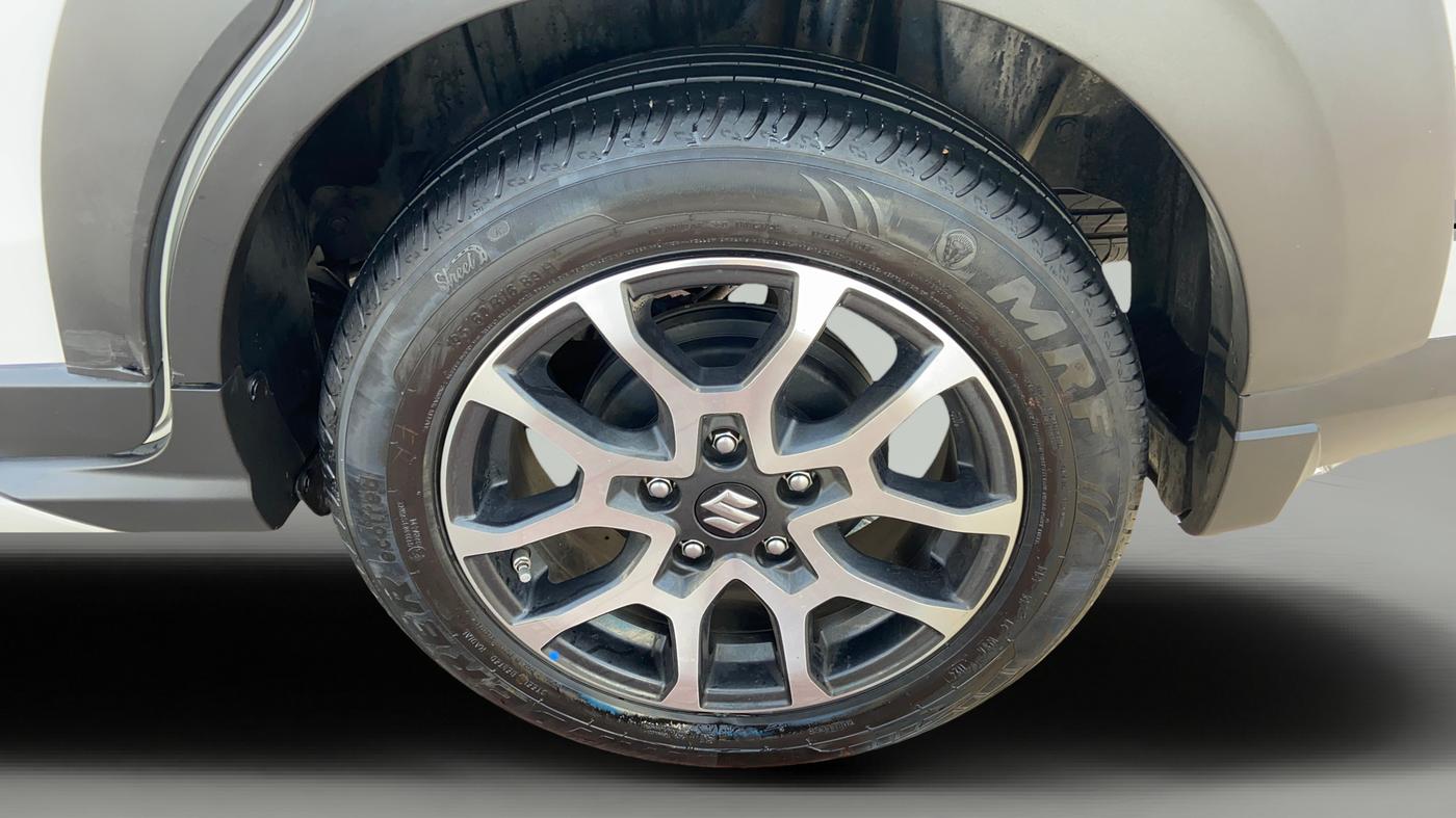 2024 Maruti XL6 ALPHA PLUS AT, Petrol, Automatic, 25,334 km, Left Rear Wheel