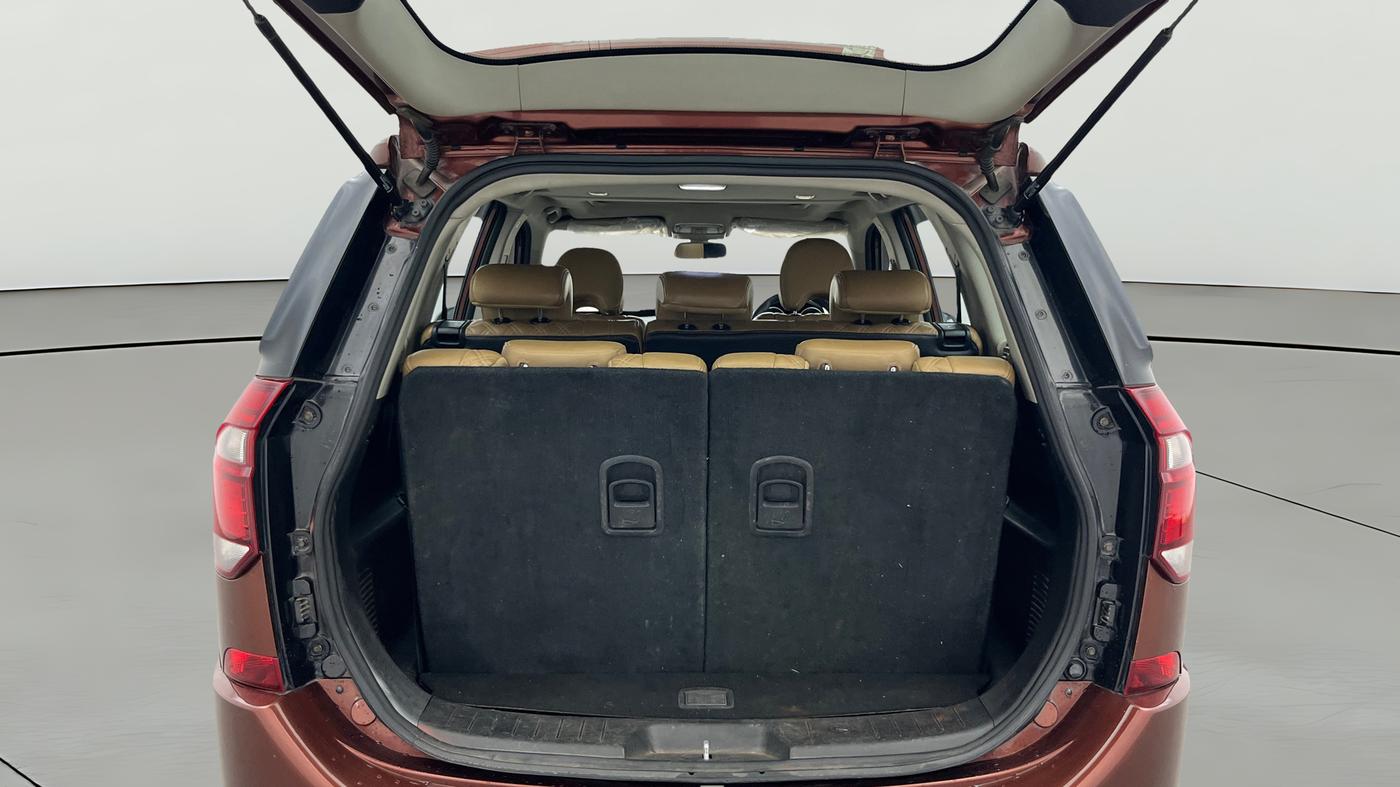 2018 Mahindra XUV500 W11 AT, Diesel, Automatic, 43,833 km, Boot Open Zoomed View