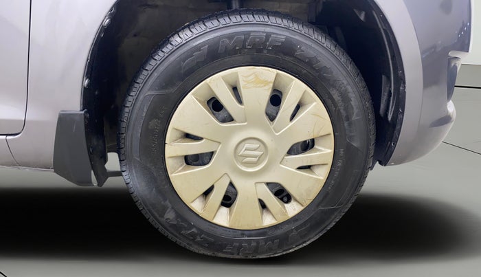 2013 Maruti Swift VXI, Petrol, Manual, 50,595 km, Right Front Wheel
