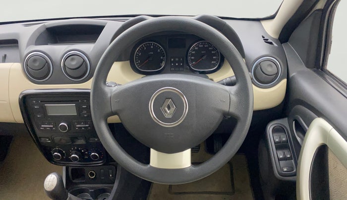 2013 Renault Duster RXE PETROL, Petrol, Manual, 54,461 km, Steering Wheel Close Up