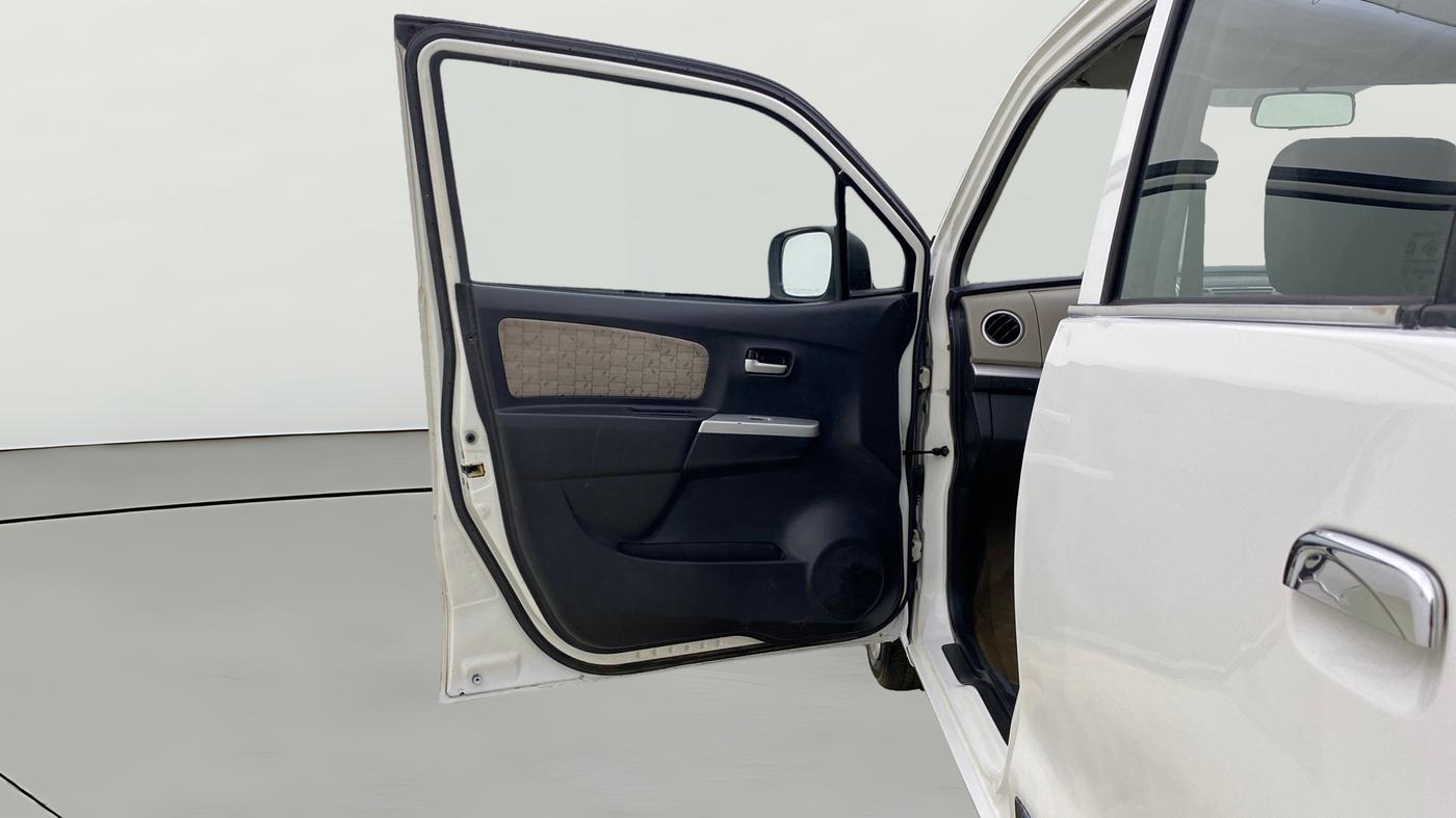 2015 Maruti Wagon R 1.0 VXI, CNG, Manual, 1,14,243 km, LHS Front Door